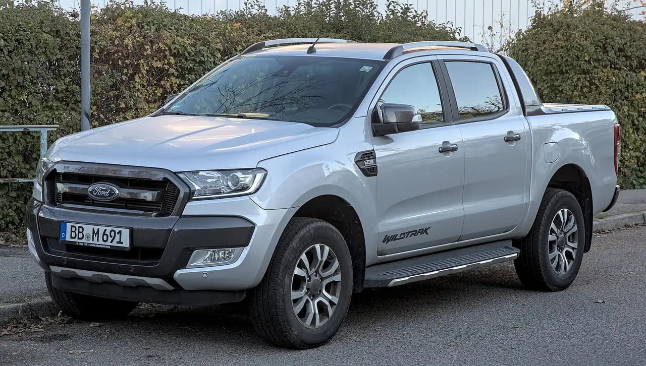 Silver Ford Ranger Wildtrak (PX II) double cab, front three-quarter view