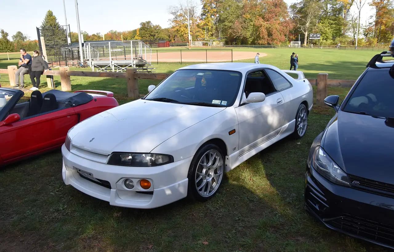 White 1996 Nissan Skyline GTS25-t (R33) coupe, front three-quarter view