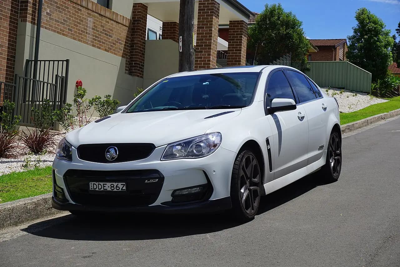 White Holden Commodore SS-V Redline (VF Series II) sedan, front three-quarter view