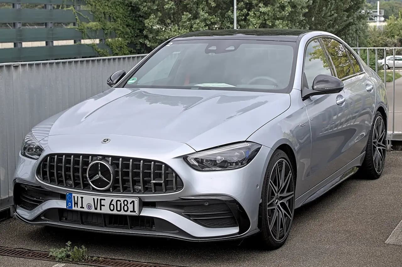 Silver Mercedes-AMG C 43 4MATIC sedan (W206), front three-quarter view