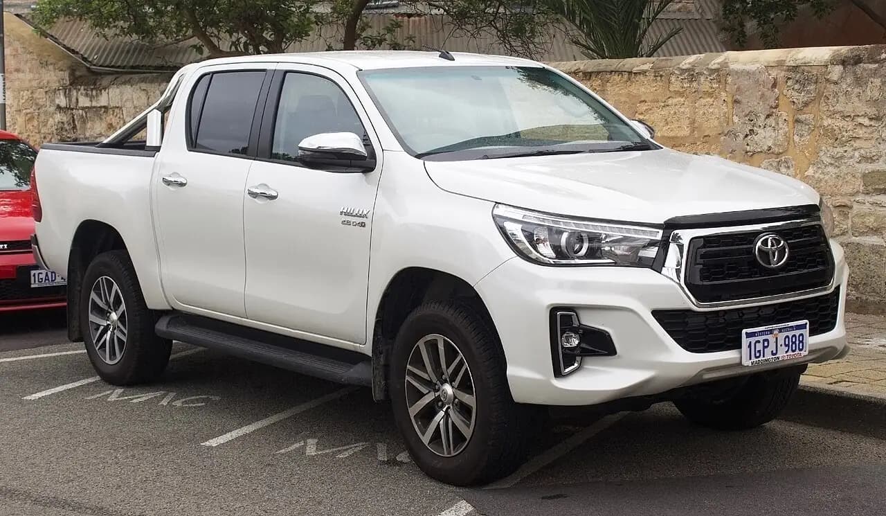 White 2018 Toyota HiLux SR5 (GUN126R MY19) double cab 4x4 utility, front three-quarter view